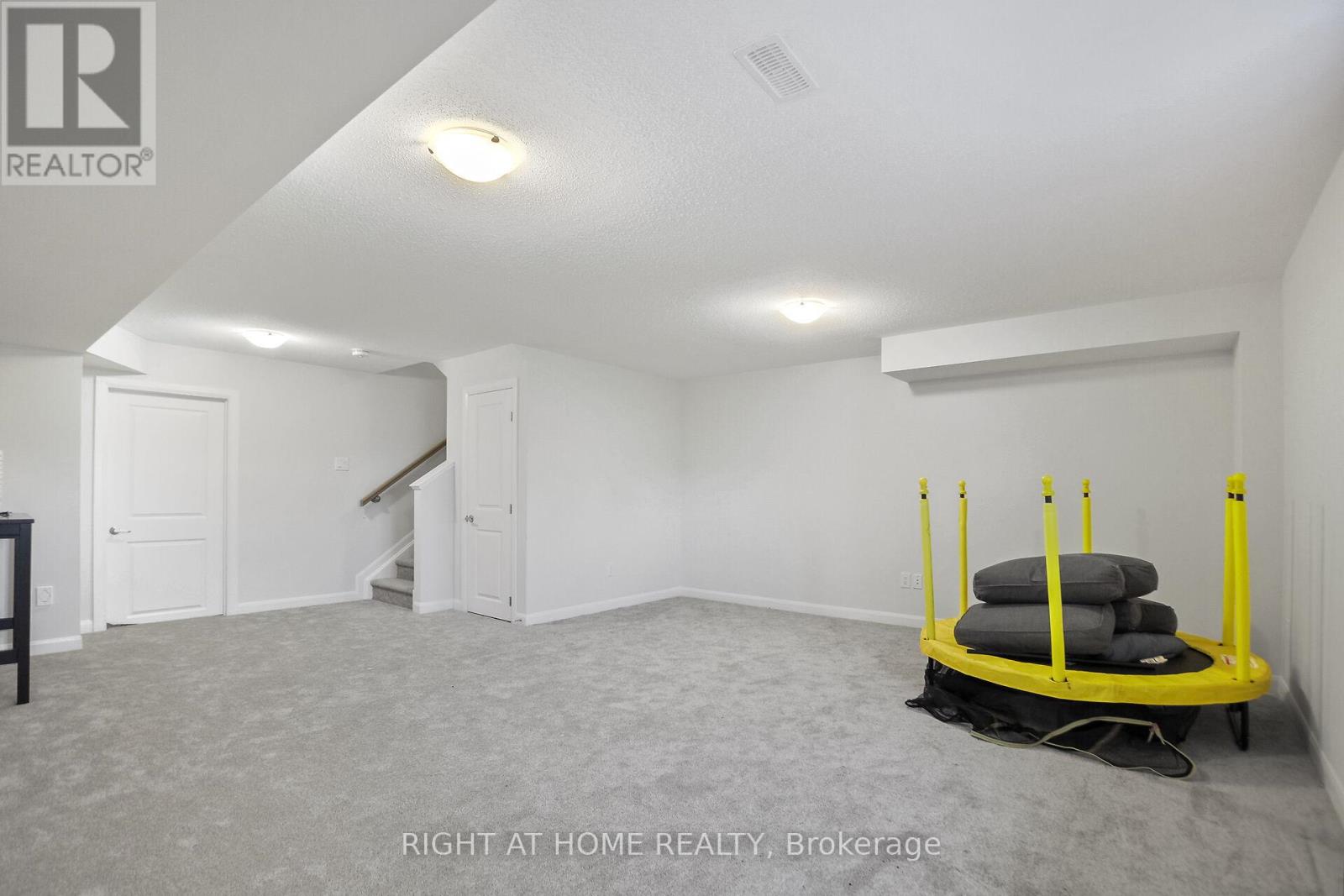 651 Hamsa Street, Ottawa, Ontario  K2J 0K6 - Photo 33 - X12134243