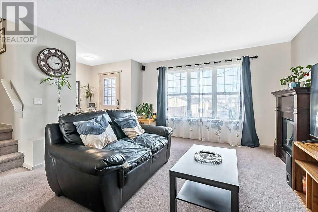 Property at 217 Silverado Plains Close SW image 4