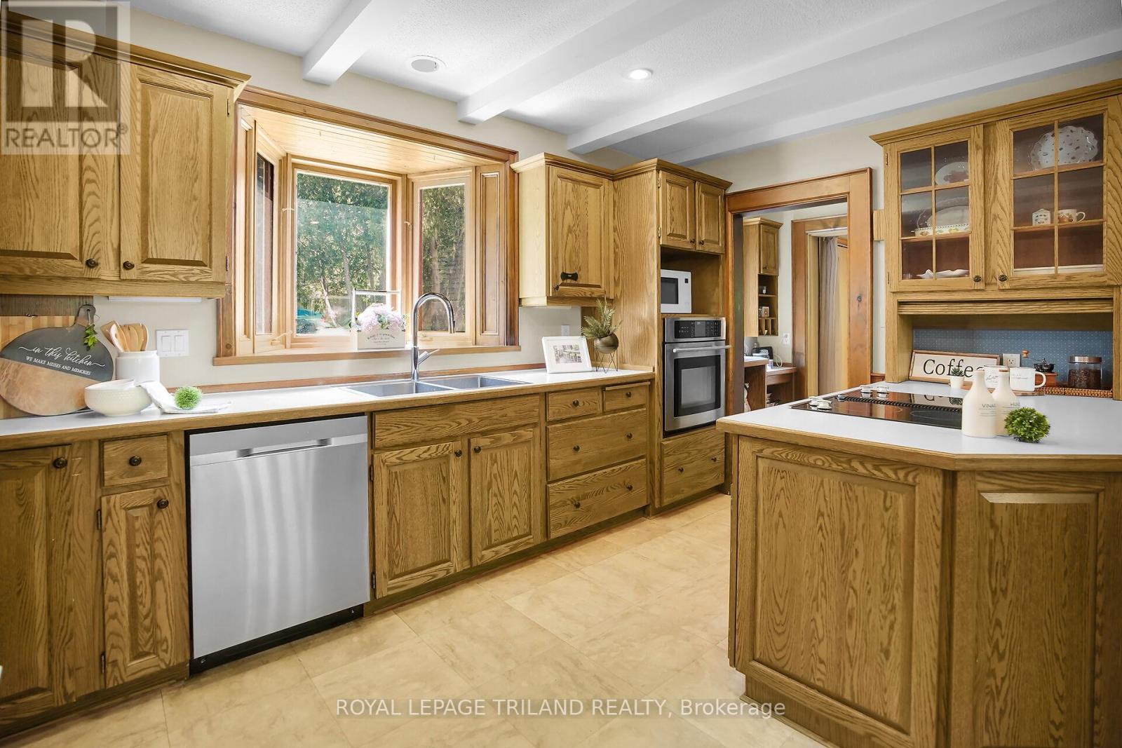 825 Riverside Drive, London North, Ontario  N6H 2S8 - Photo 12 - X12133724