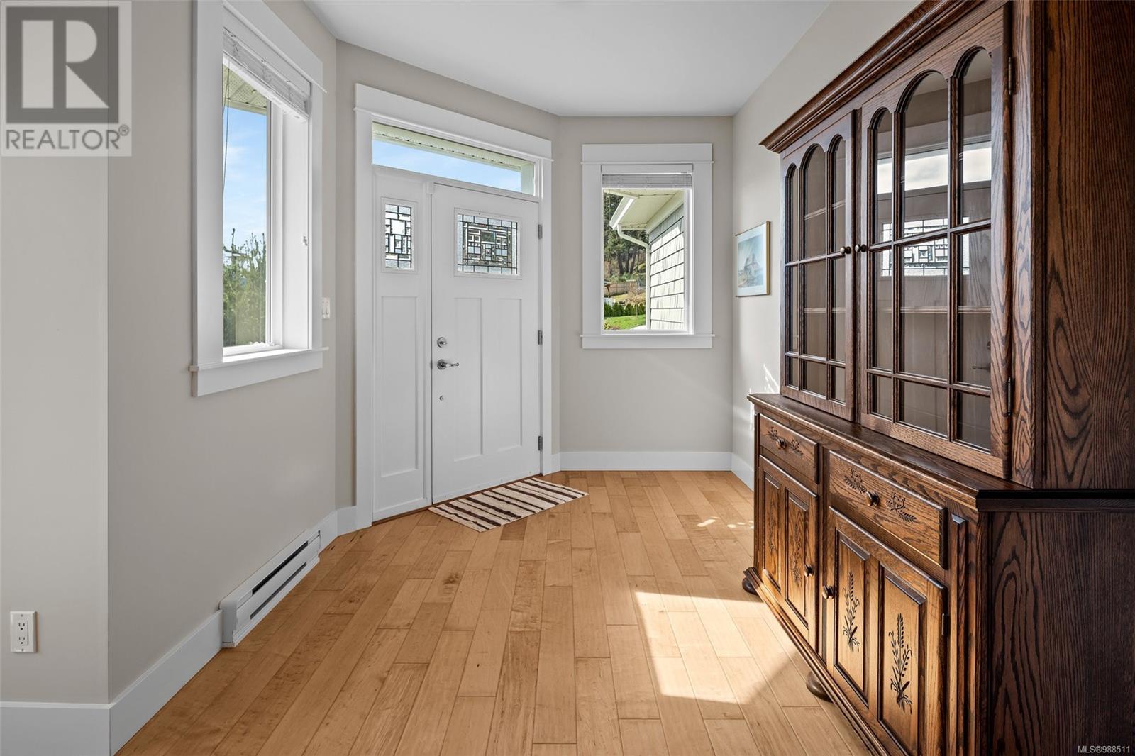 Property at 2363 Mountain Heights Dr image 3