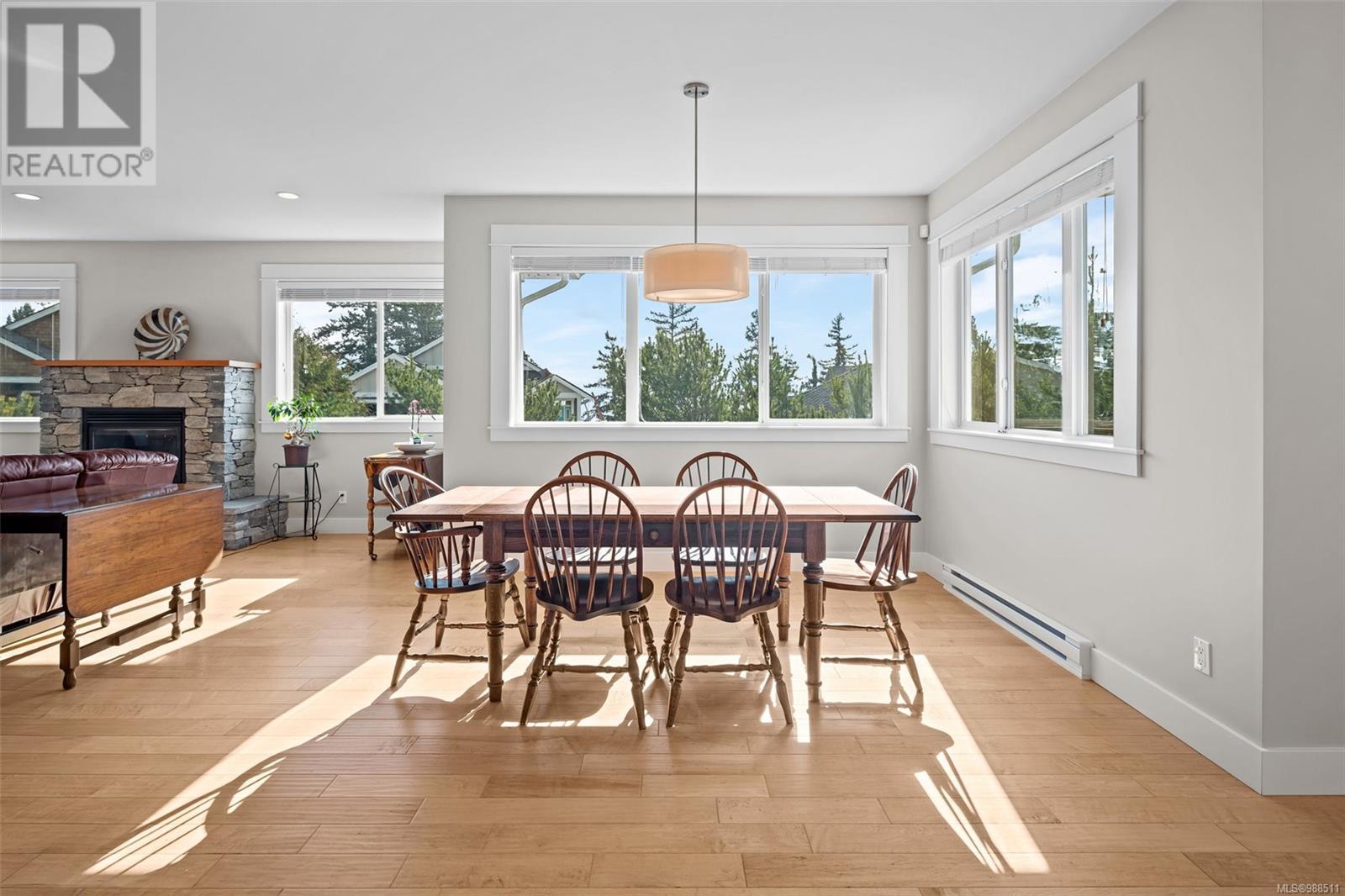 Property at 2363 Mountain Heights Dr image 5