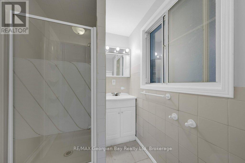 67 Roc Road, Tiny, Ontario  L0L 2J0 - Photo 17 - S12134248