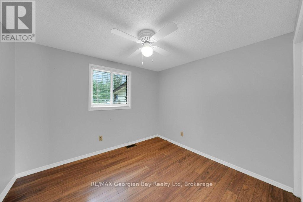 67 Roc Road, Tiny, Ontario  L0L 2J0 - Photo 21 - S12134248