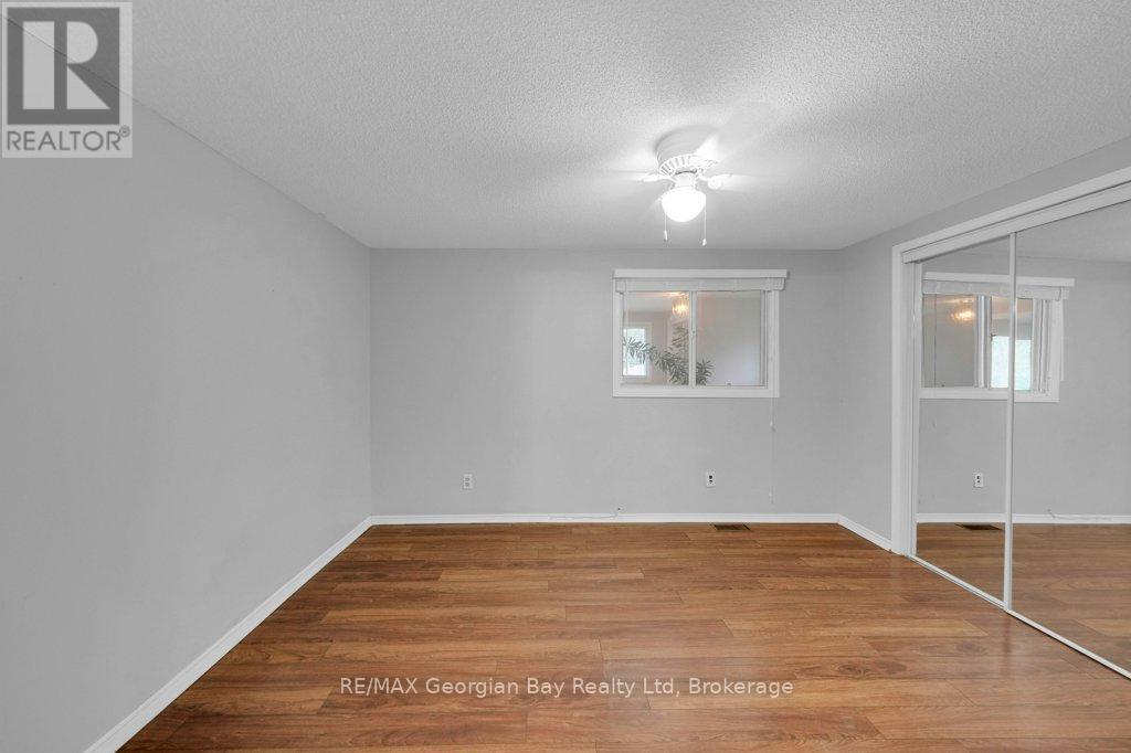 67 Roc Road, Tiny, Ontario  L0L 2J0 - Photo 23 - S12134248