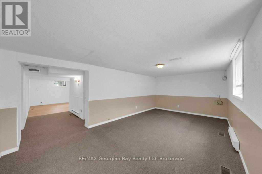 67 Roc Road, Tiny, Ontario  L0L 2J0 - Photo 30 - S12134248