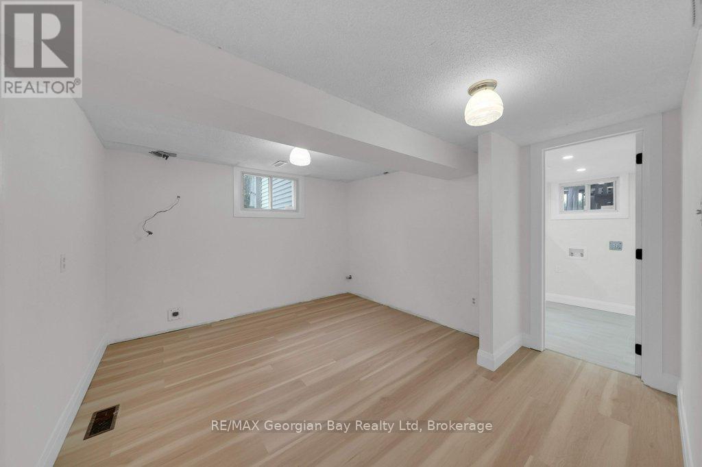 67 Roc Road, Tiny, Ontario  L0L 2J0 - Photo 32 - S12134248