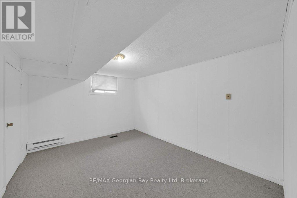 67 Roc Road, Tiny, Ontario  L0L 2J0 - Photo 34 - S12134248