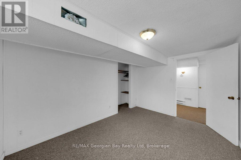 67 Roc Road, Tiny, Ontario  L0L 2J0 - Photo 38 - S12134248