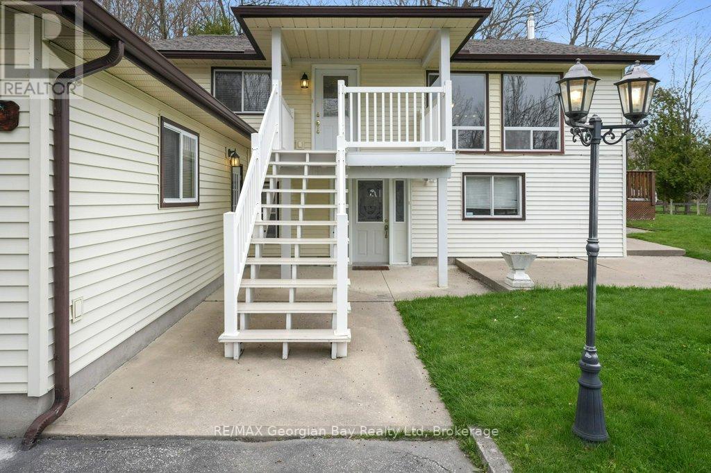 67 Roc Road, Tiny, Ontario  L0L 2J0 - Photo 6 - S12134248
