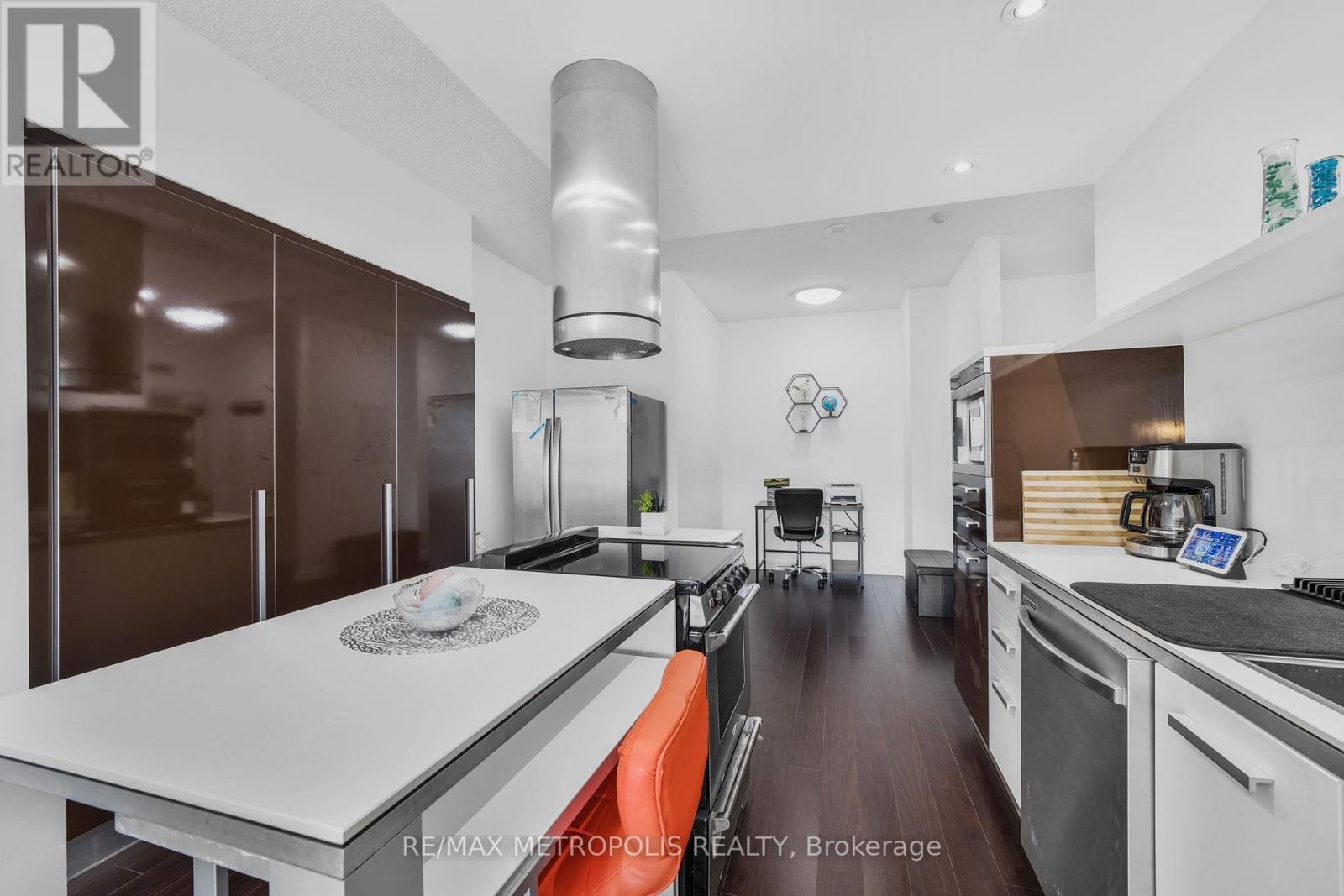1909 - 38 Dan Leckie Way, Toronto, Ontario  M5V 2V6 - Photo 11 - C12132304