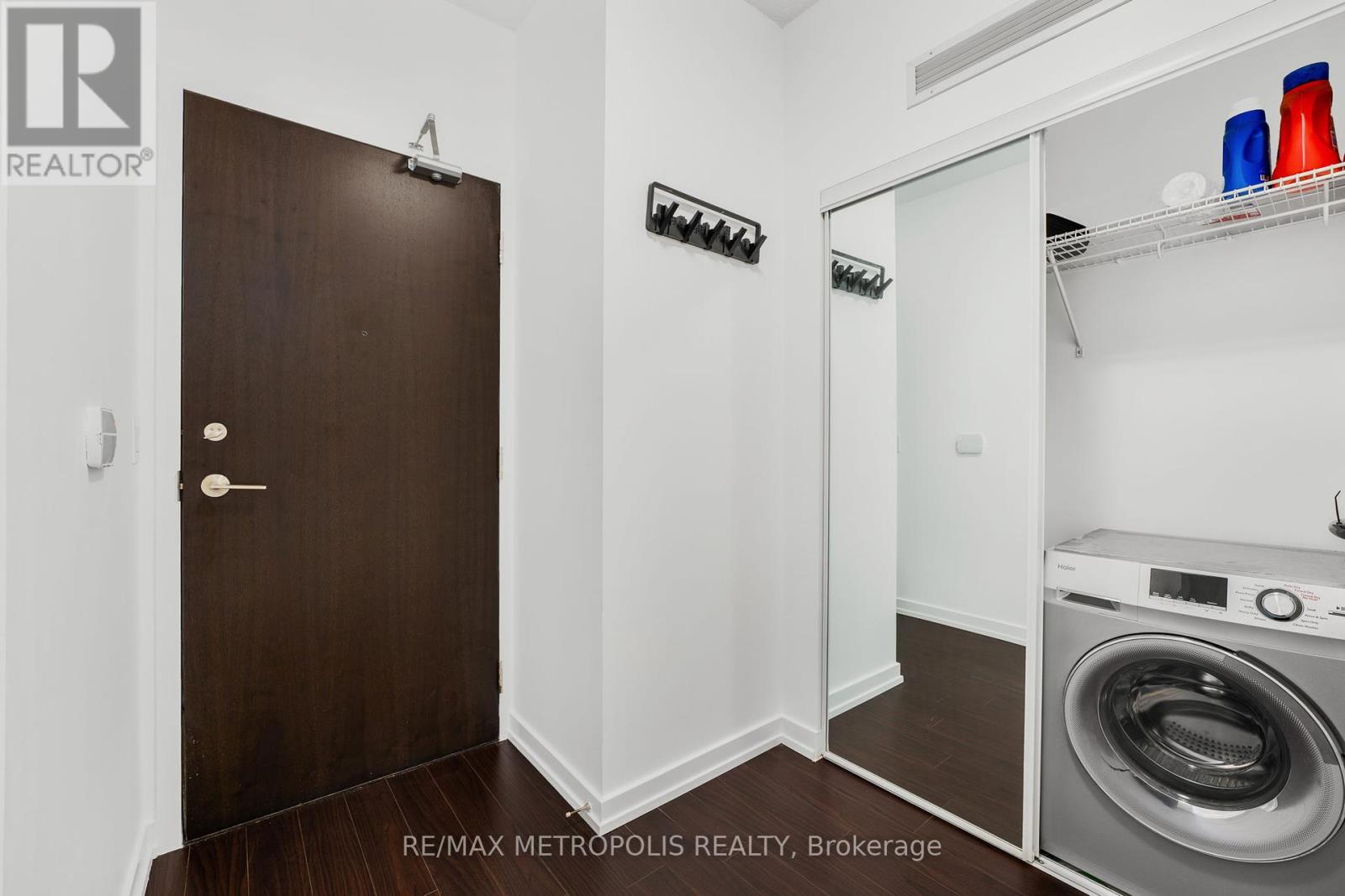 1909 - 38 Dan Leckie Way, Toronto, Ontario  M5V 2V6 - Photo 18 - C12132304