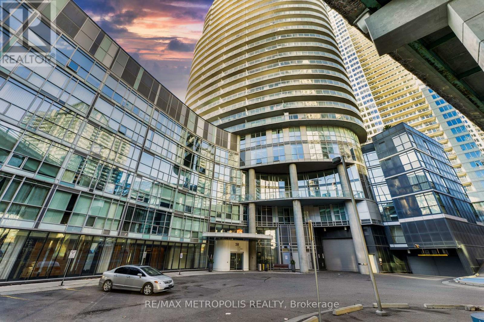 1909 - 38 Dan Leckie Way, Toronto, Ontario  M5V 2V6 - Photo 44 - C12132304