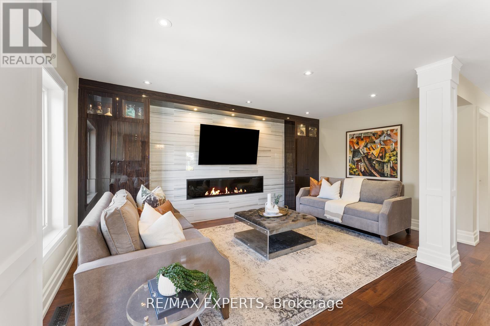 8 Wildflower Drive, Richmond Hill, Ontario  L4E 3Y5 - Photo 11 - N12116109