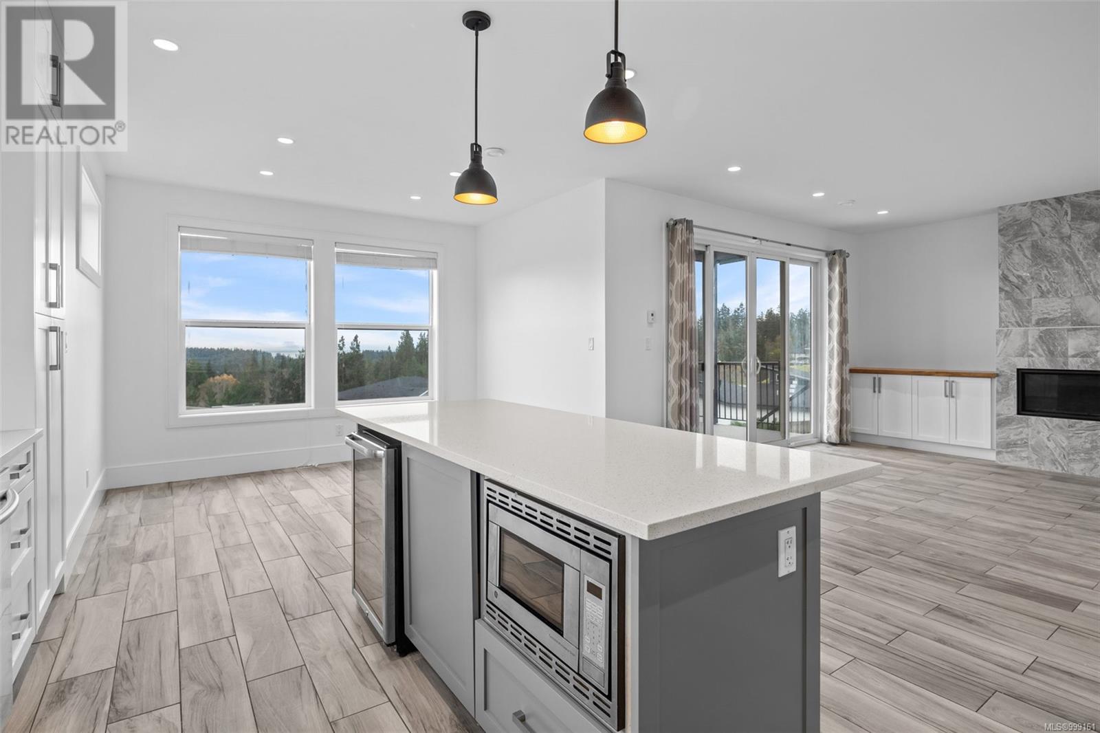 Property at 2206 Winfield Dr image 1