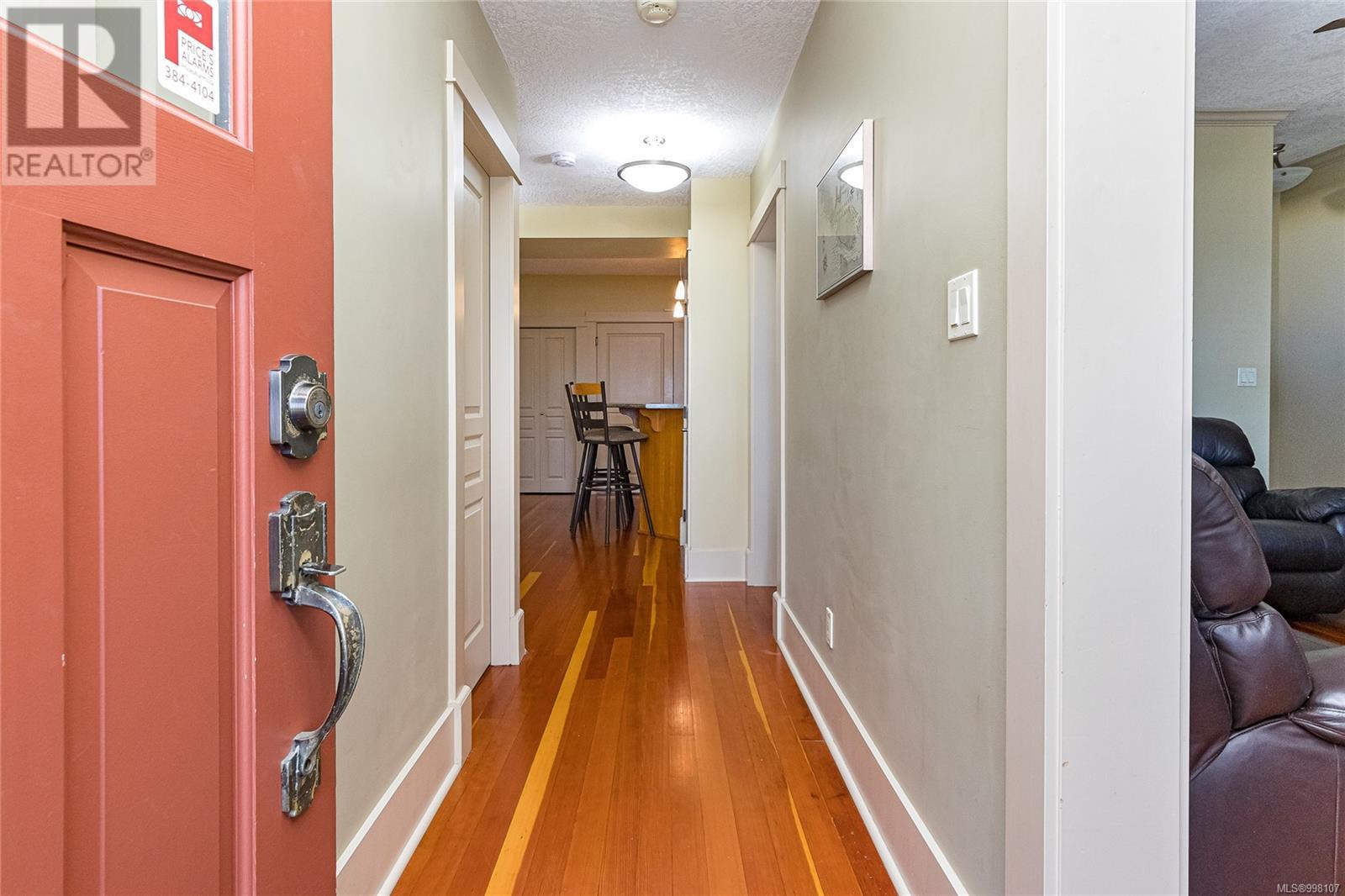 Property at 2 88 Dallas Rd image 4