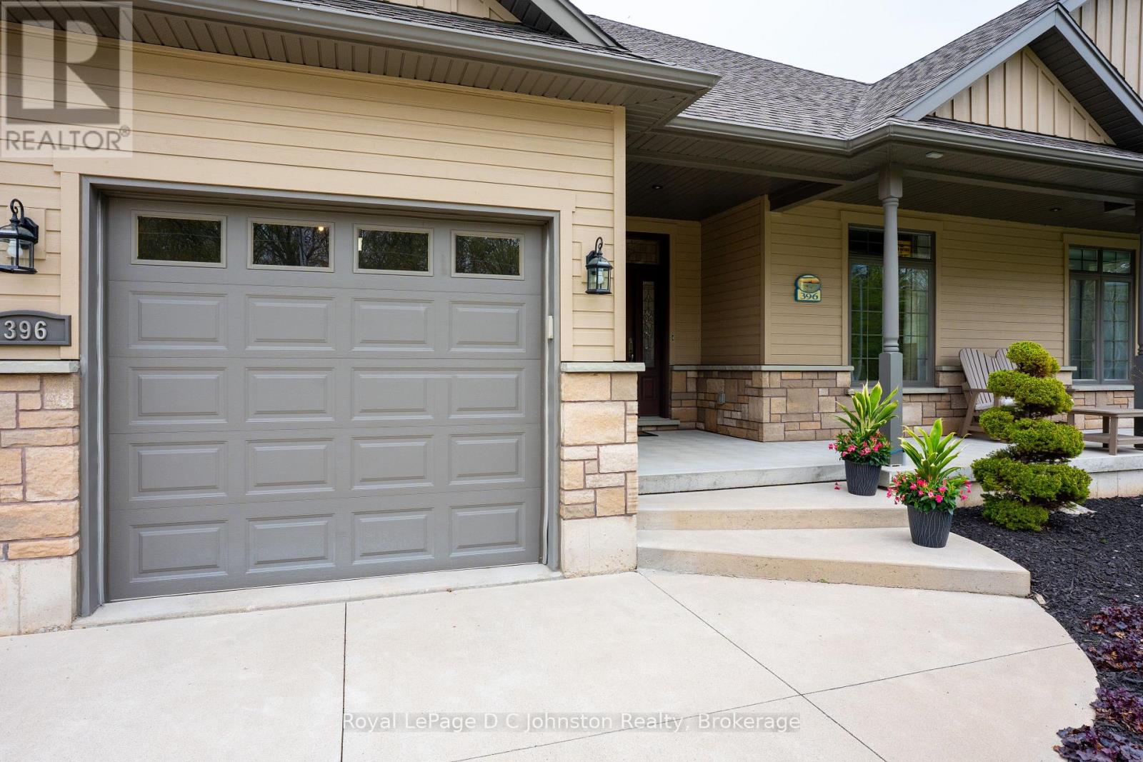 Property at 396 MCNABB STREET image 3