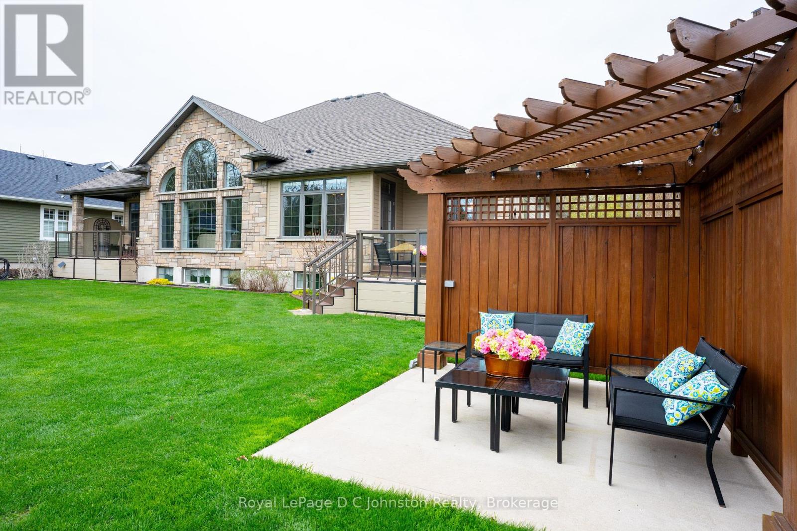 396 Mcnabb Street, Saugeen Shores, Ontario  N0H 2L0 - Photo 39 - X12134163