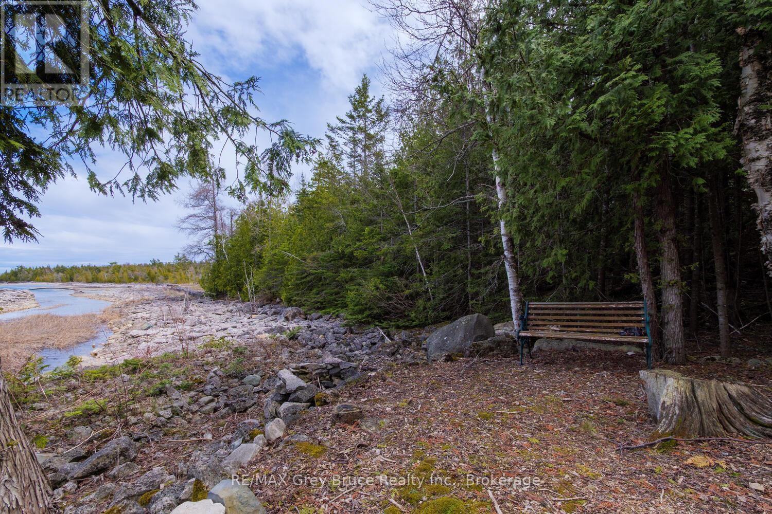 85 Grant Watson Drive, Northern Bruce Peninsula, Ontario  N0H 2R0 - Photo 33 - X12134202