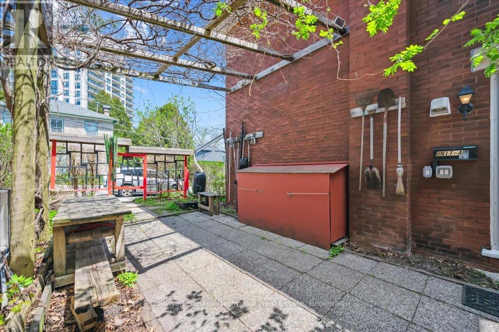 124 Surrey Street E, Guelph, Ontario  N1H 3P9 - Photo 35 - X12134219