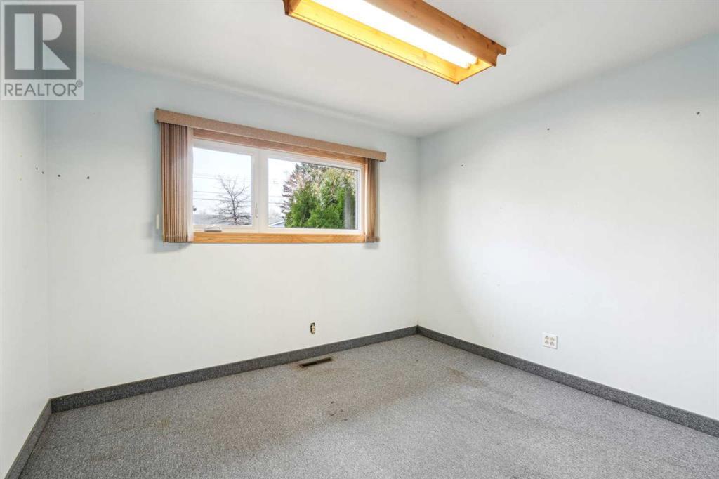 9404 Allison Drive Se, Calgary, Alberta  T2J 1B5 - Photo 11 - A2205940