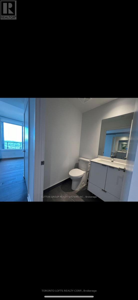 1926 Lakeshore Boulevard W, Toronto, Ontario  M6S 1A1 - Photo 7 - W12106649