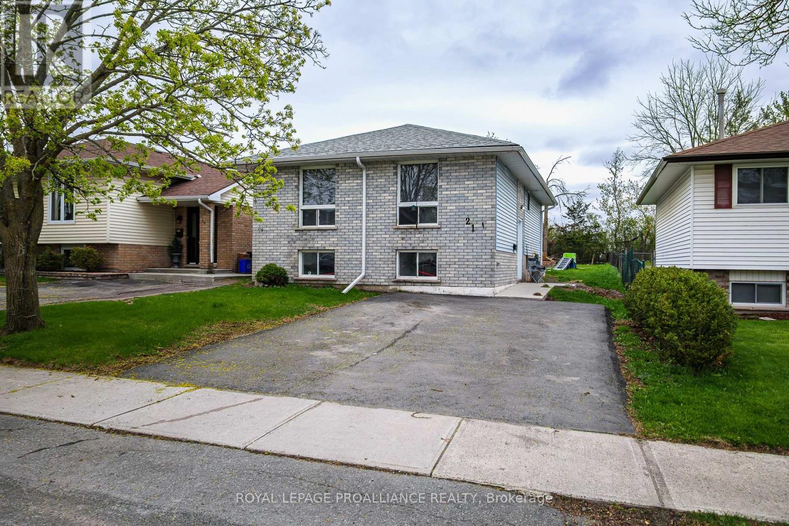 21 PEPPER AVENUE, Belleville, Ontario
