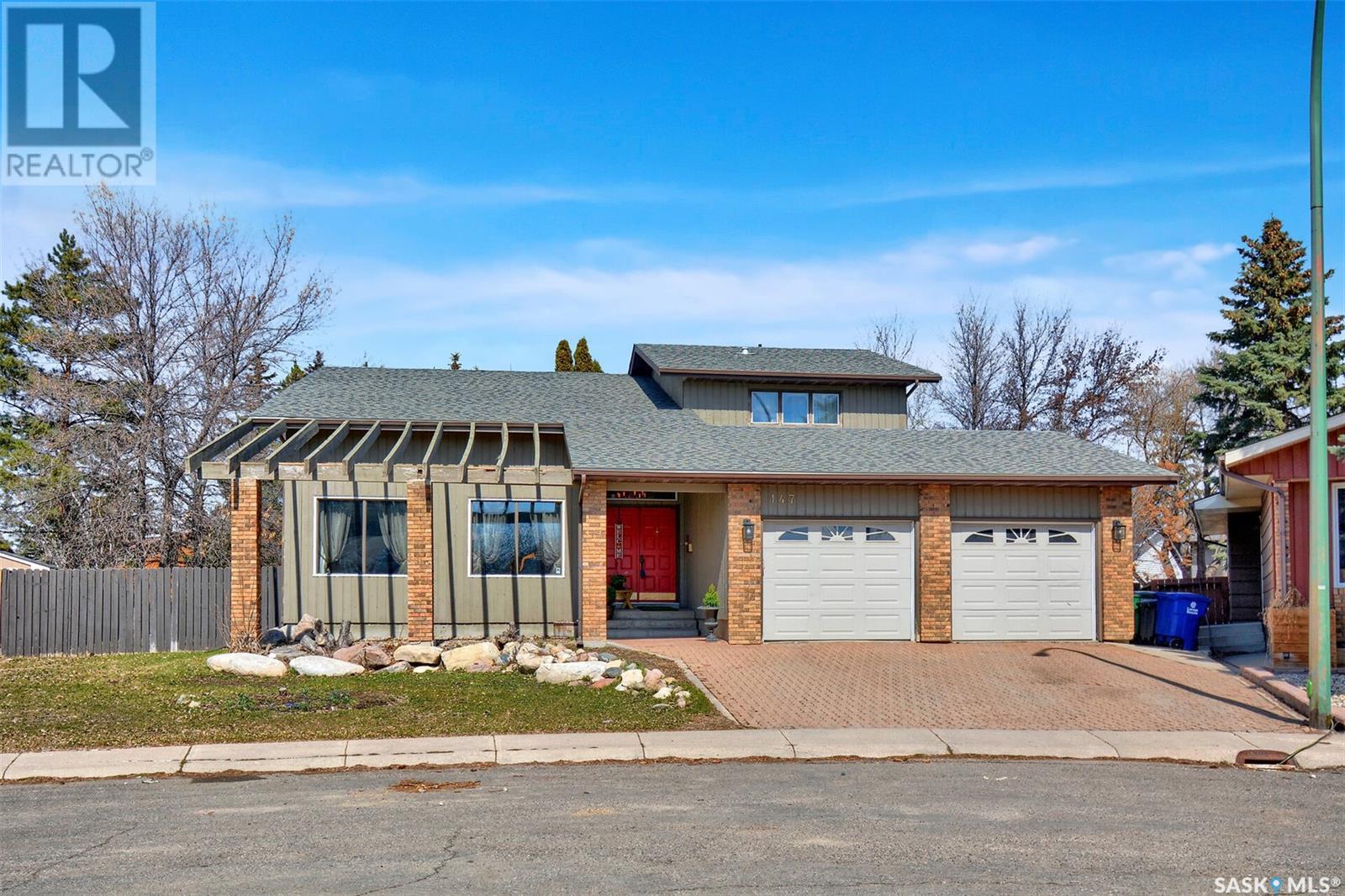 Property at 147 Keeley CRESCENT image 1