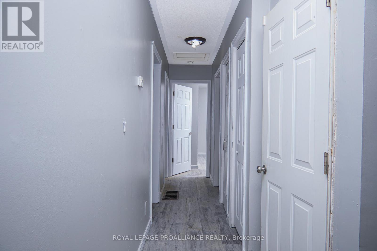 21 Pepper Avenue, Belleville, Ontario  K8P 4R2 - Photo 4 - X11986207