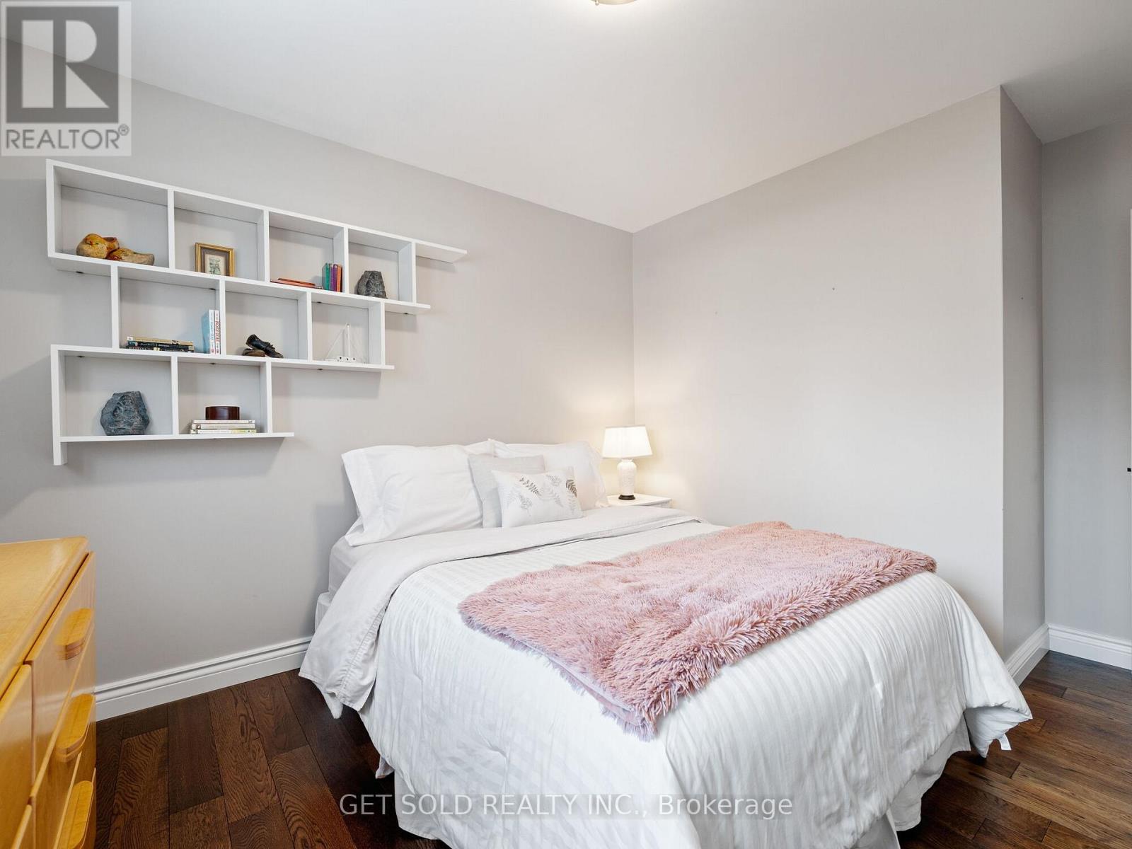 50 Ringway Crescent, Toronto, Ontario  M9W 1X4 - Photo 20 - W12039798