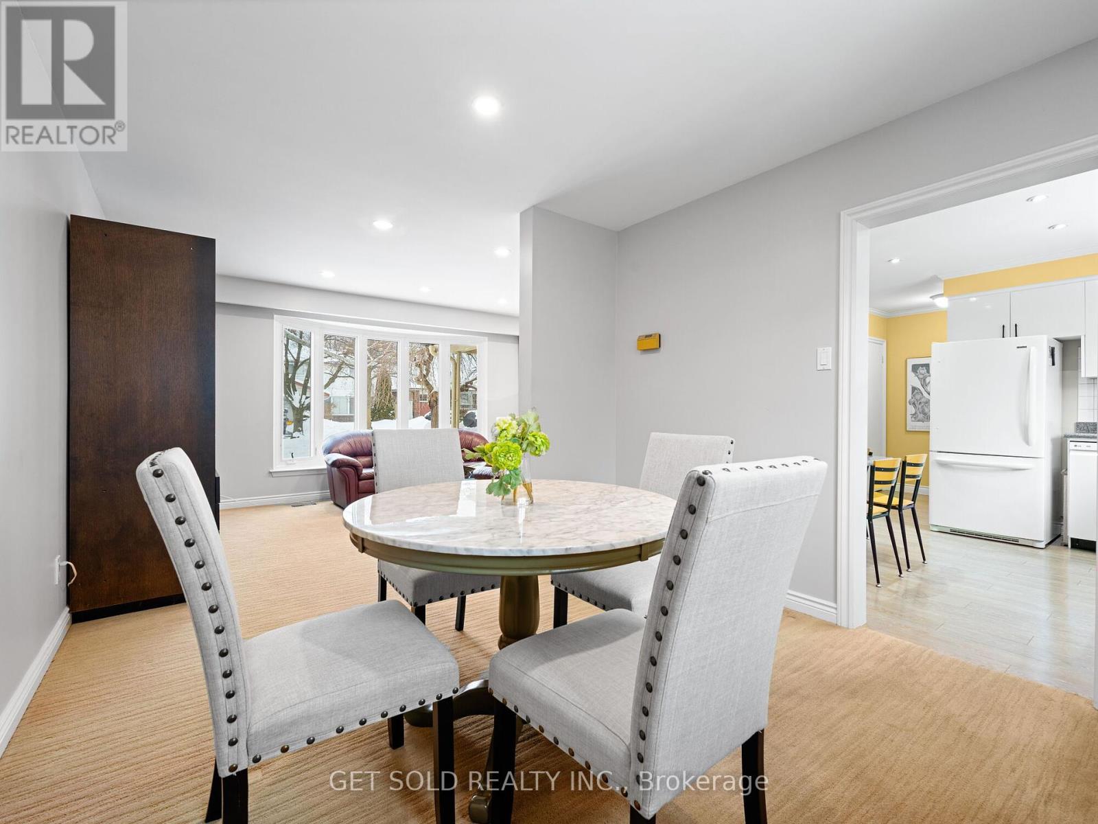 50 Ringway Crescent, Toronto, Ontario  M9W 1X4 - Photo 8 - W12039798