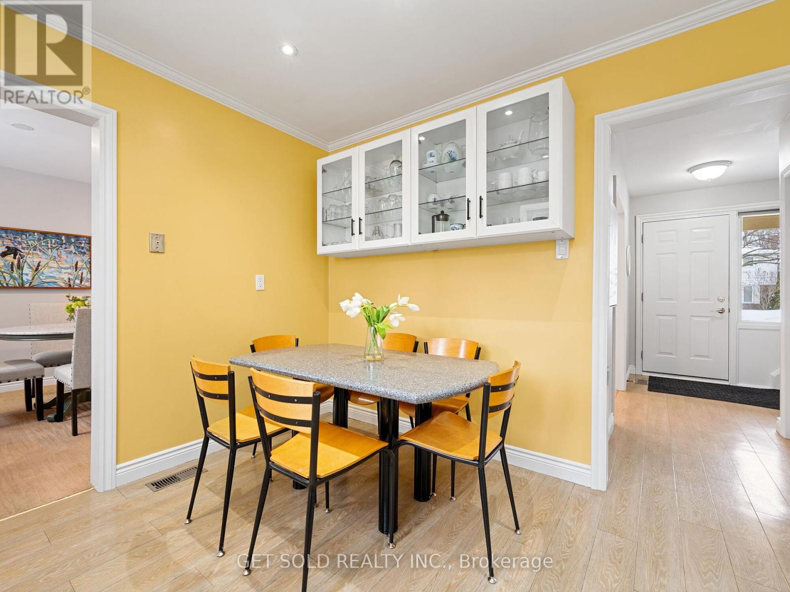 50 Ringway Crescent, Toronto, Ontario  M9W 1X4 - Photo 9 - W12039798