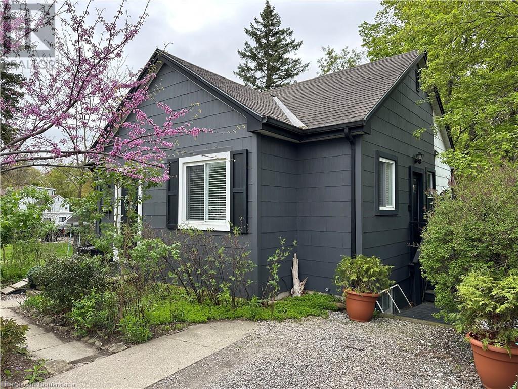 Property at 78 QUEENSWAY Drive E image 2