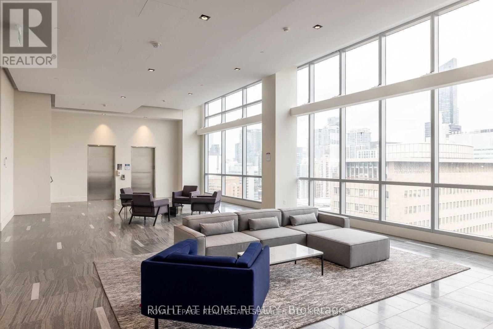 2703 - 488 University Avenue, Toronto, Ontario  M5G 0C1 - Photo 5 - C12128640