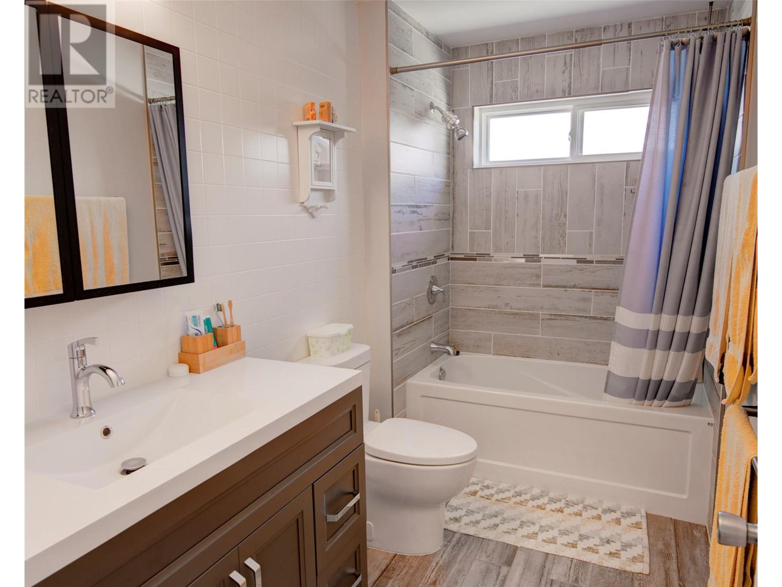 7874 Pleasant Valley Road, Vernon, British Columbia  V1B 3R9 - Photo 26 - 10344650