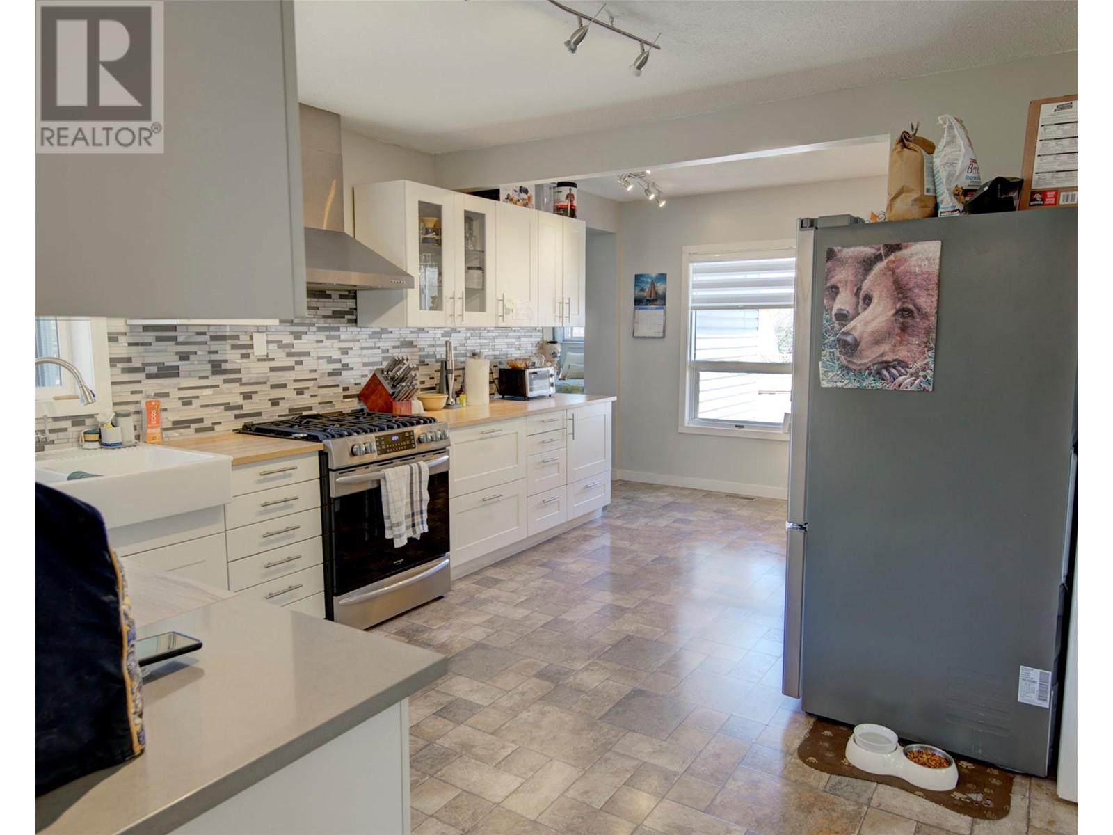 7874 Pleasant Valley Road, Vernon, British Columbia  V1B 3R9 - Photo 16 - 10344650