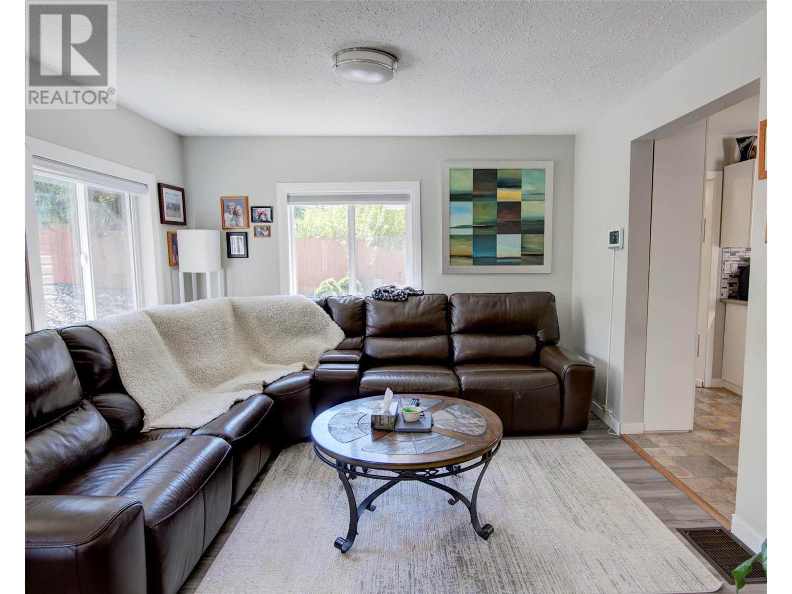 7874 Pleasant Valley Road, Vernon, British Columbia  V1B 3R9 - Photo 11 - 10344650