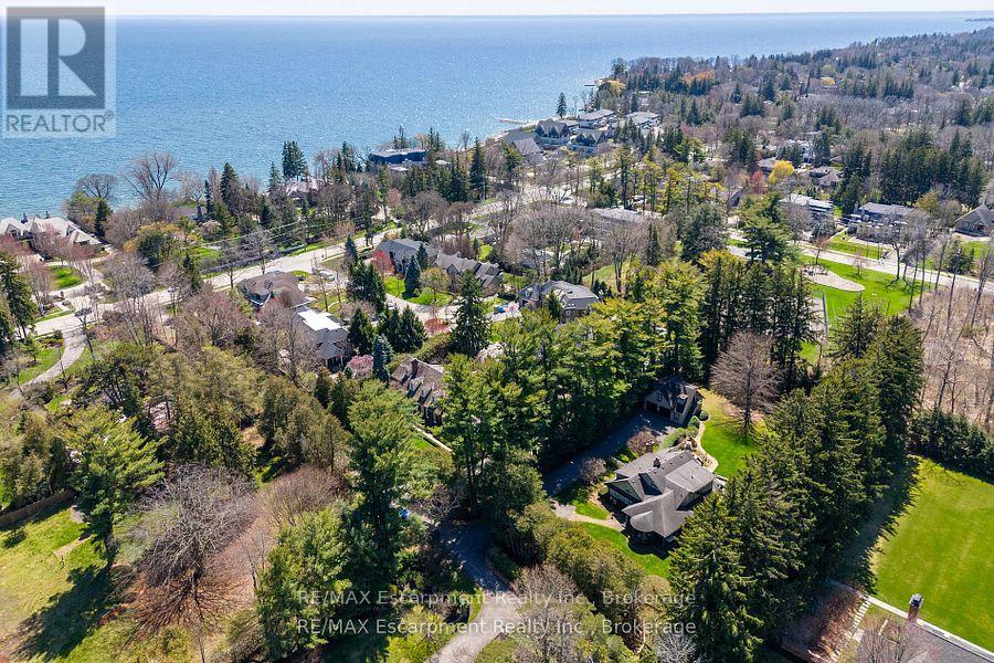 2055 Lakeshore Road E, Oakville, Ontario  L6J 1M4 - Photo 40 - W12133022