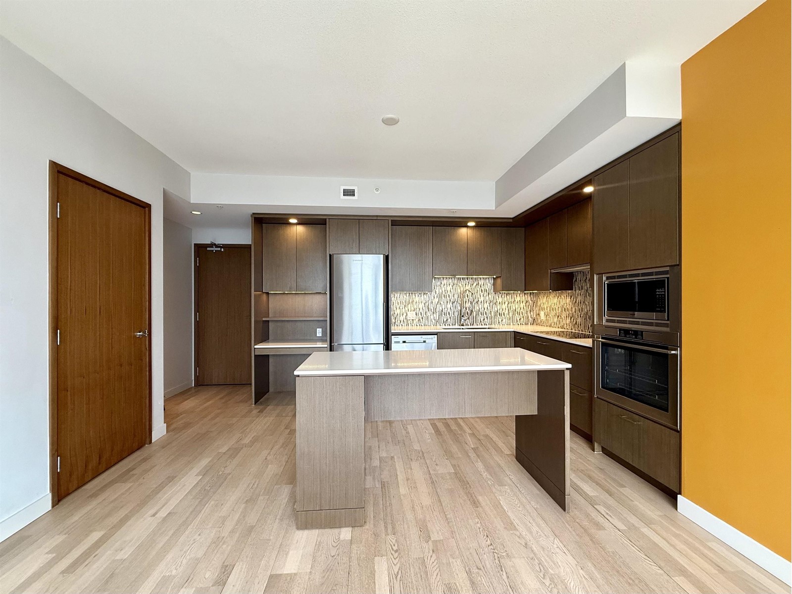 1606 13495 Central Avenue, Surrey, British Columbia V3T 0K2 - Photo 5 - R2989305