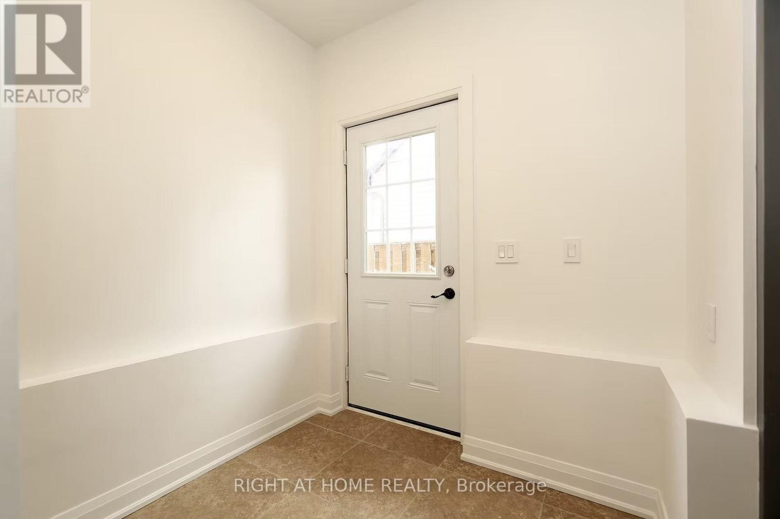 35 Woodward Avenue, Brampton, Ontario  L6V 1K2 - Photo 33 - W12126200