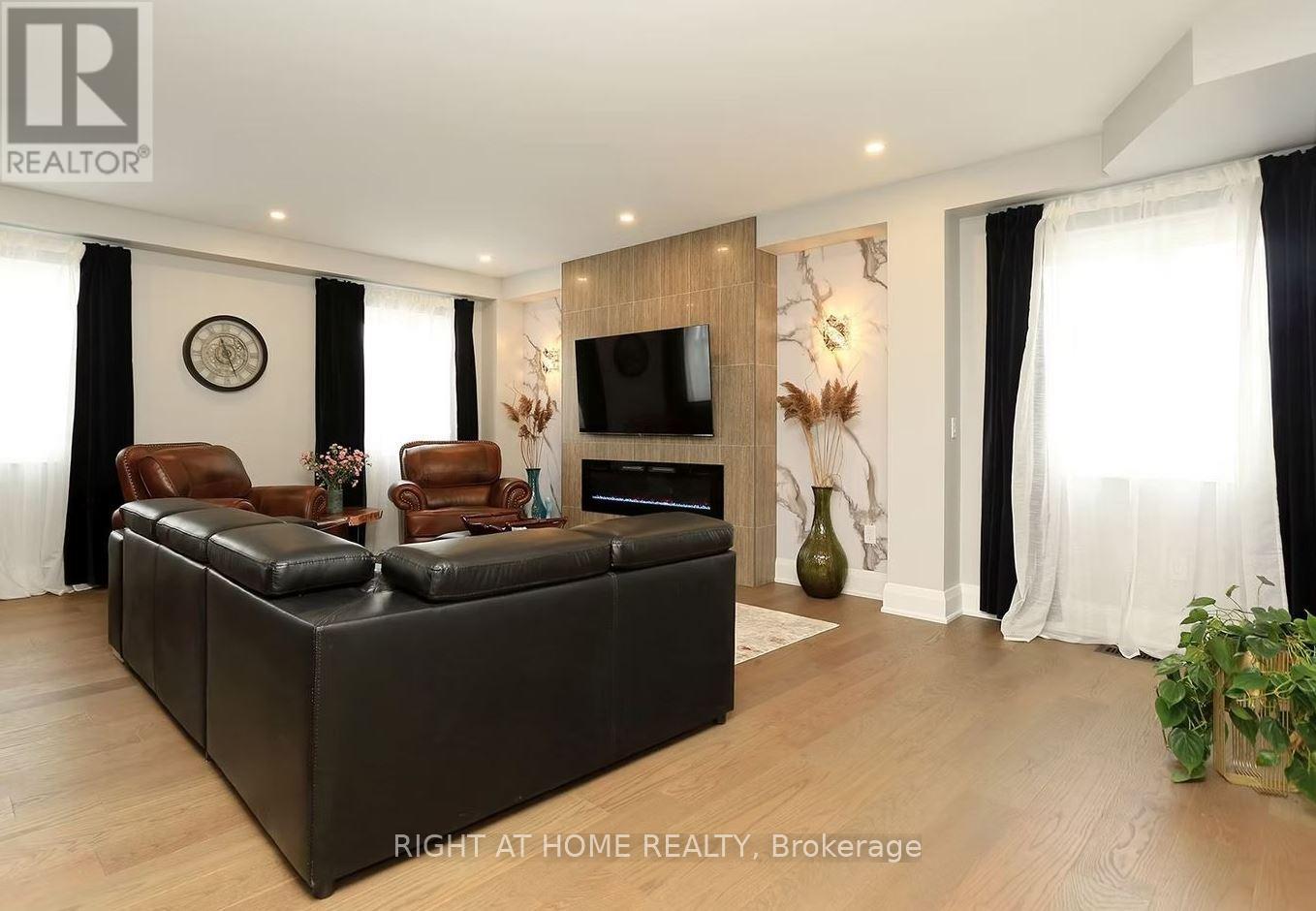 35 Woodward Avenue, Brampton, Ontario  L6V 1K2 - Photo 16 - W12126200