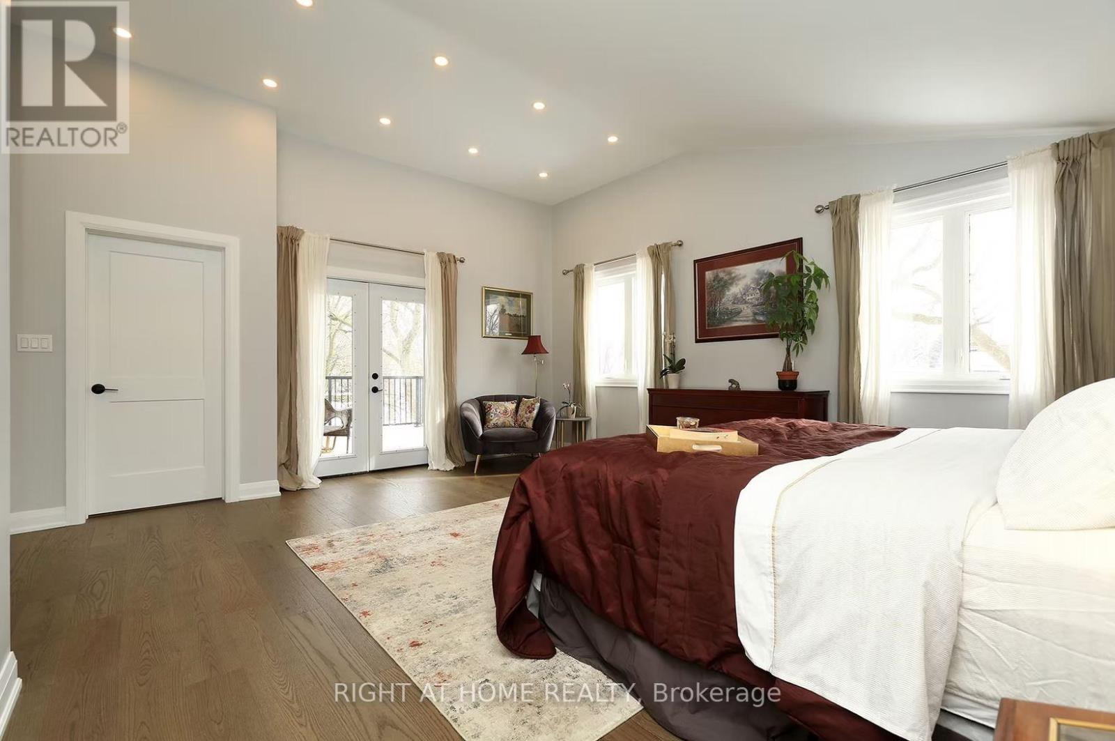 35 Woodward Avenue, Brampton, Ontario  L6V 1K2 - Photo 24 - W12126200