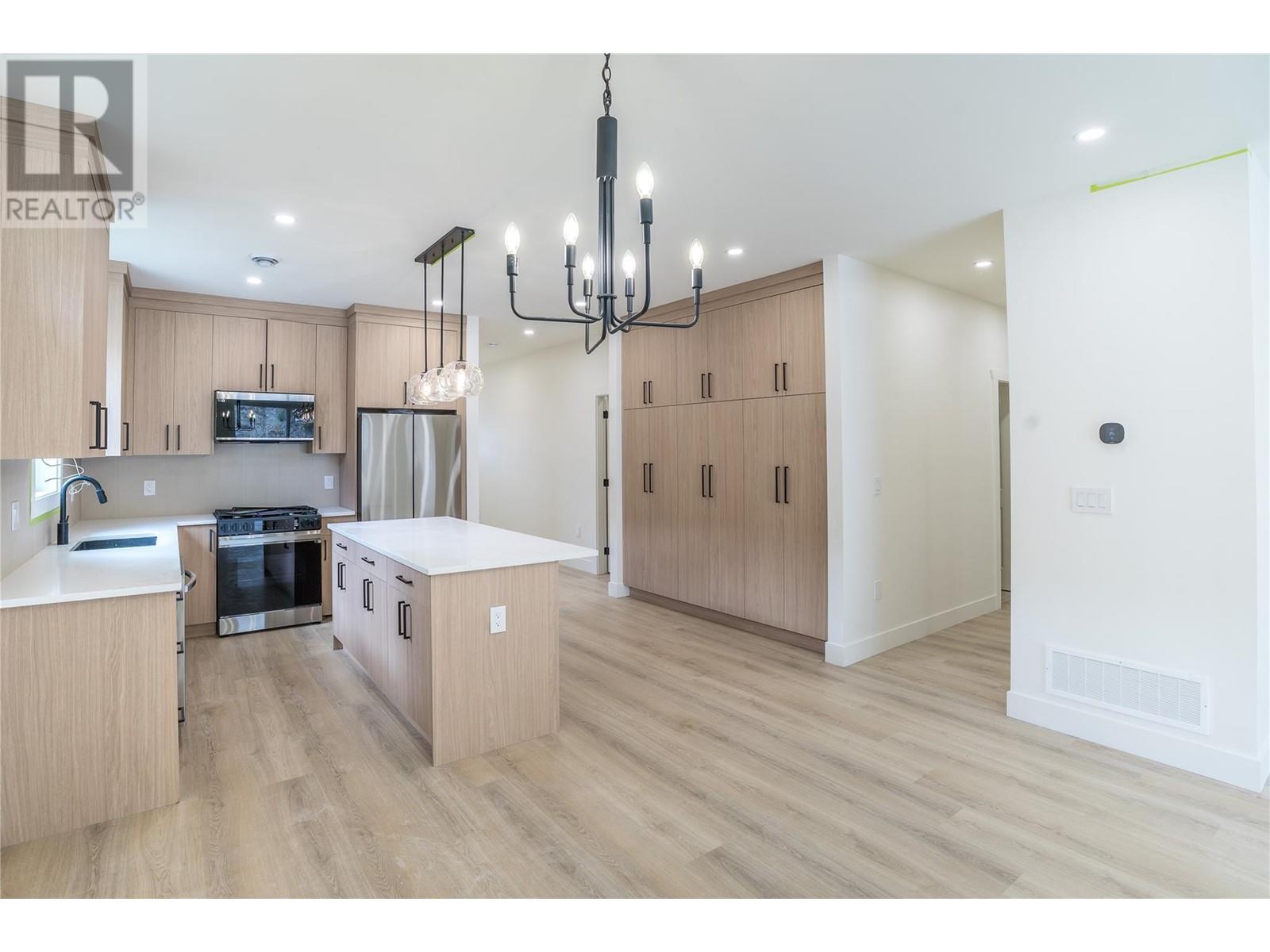 285 Bentgrass Avenue, Oliver, British Columbia  V0H 1T3 - Photo 4 - 10347001