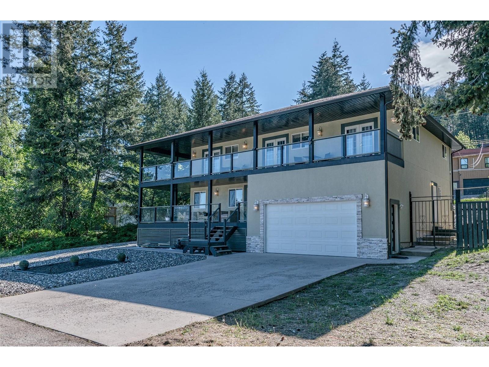 10718 Pinecrest Road, Vernon, British Columbia