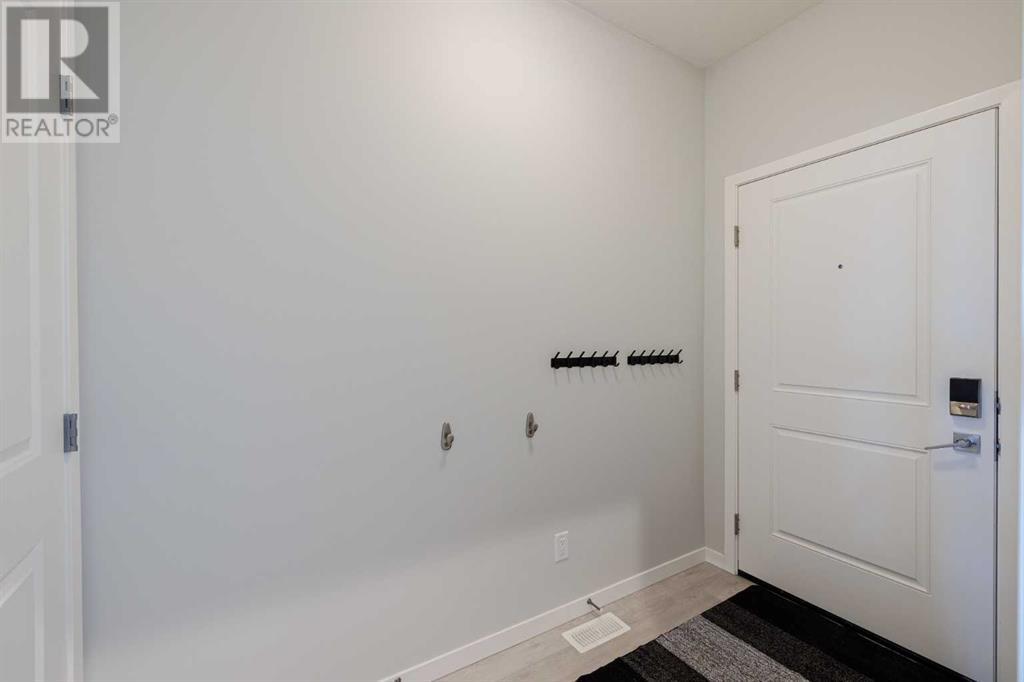 Property at 120 Edith Place NW image 2