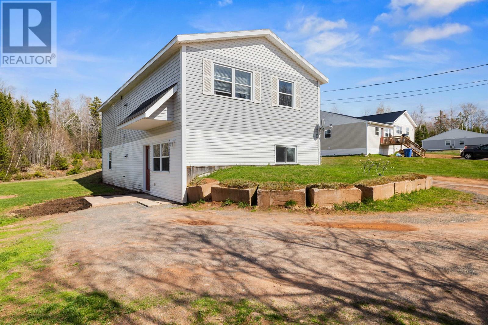5819-21 Campbell Road, Victoria Cross, Prince Edward Island  C0A 1R0 - Photo 4 - 202510311