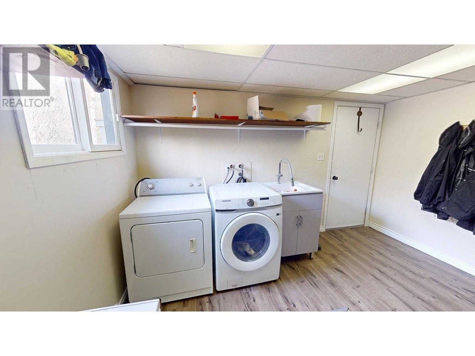 13223 Lakeshore Drive, Charlie Lake, British Columbia  V0C 1H0 - Photo 27 - R3000217