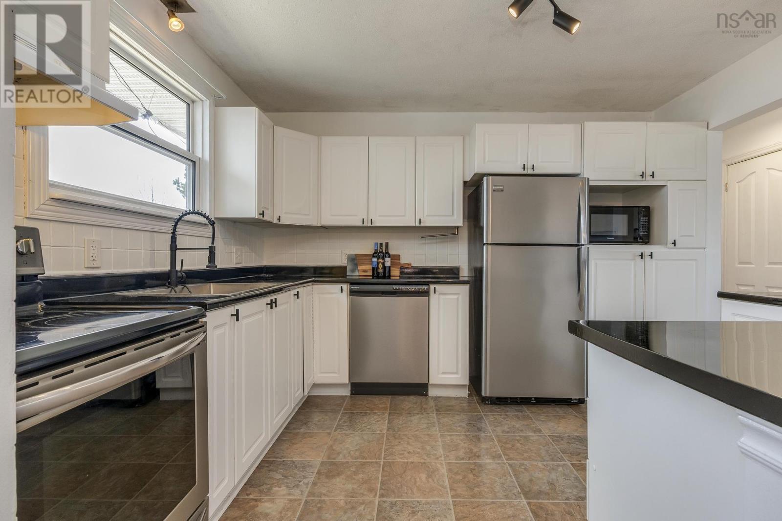 207 Caledonia Road, Dartmouth, Nova Scotia  B2X 1L5 - Photo 8 - 202509479