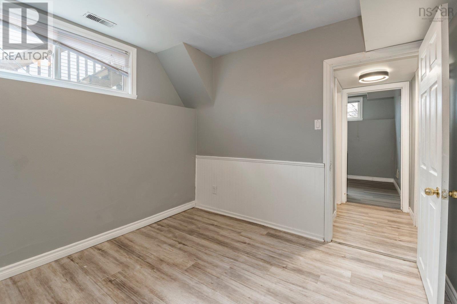 9 Kidston Road, Halifax, Nova Scotia  B3R 2A5 - Photo 30 - 202510265