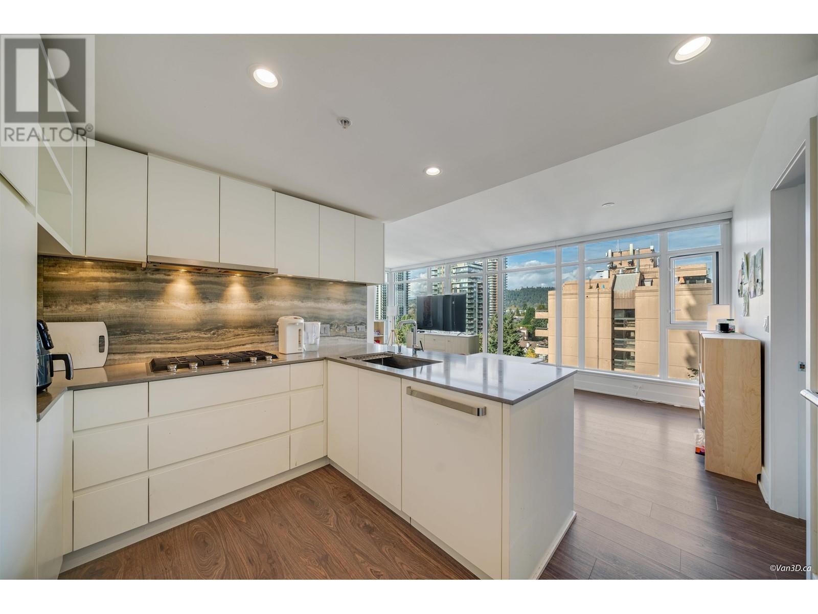 1010 450 Westview Street, Coquitlam, British Columbia  V3K 6C3 - Photo 7 - R3000256