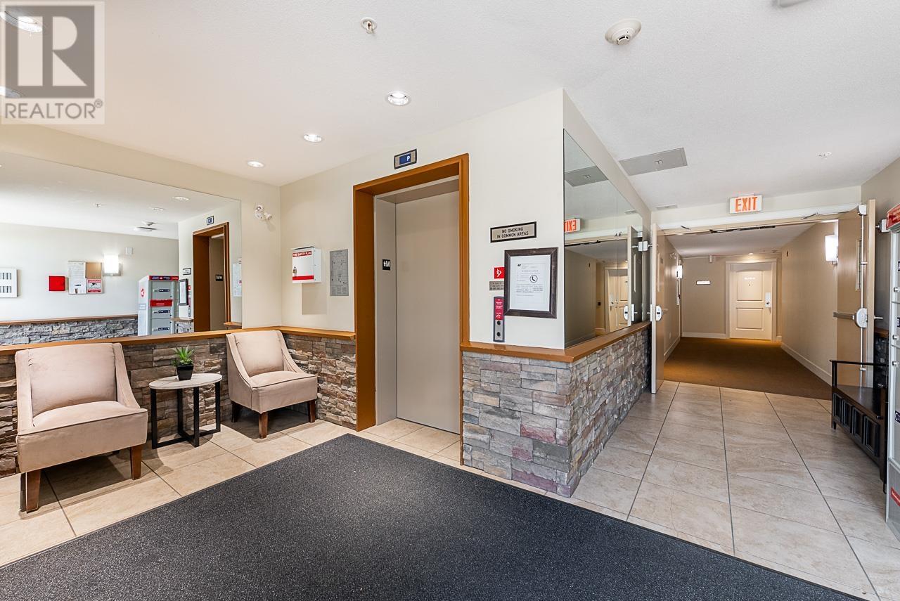 116 11887 Burnett Street, Maple Ridge, British Columbia  V2X 6P6 - Photo 4 - R3000282